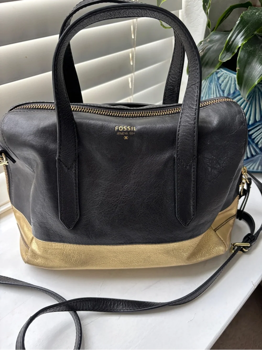 Fossil Black and Gold Leather Sydney Satchel - Picture 5 of 5